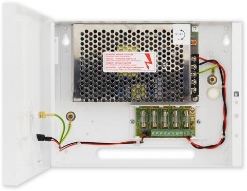 PS-BOX-12V5A5x1A-kameraforrás 12V / 5A / 5x1A a dobozban